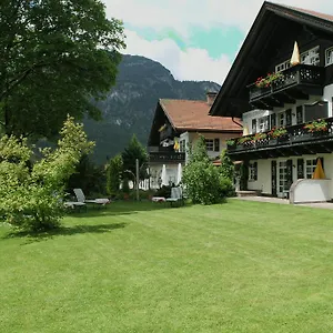 Edelweiss Garni Hotel